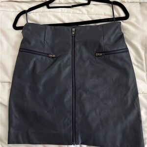 Romeo & Juliet Couture Black Pencil Skirt with Zipper Detail